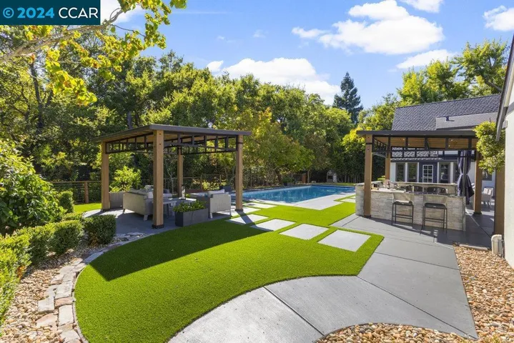 2316 Roundhill Dr, Alamo, California 94507