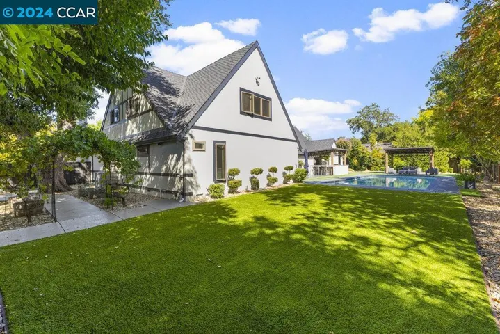 2316 Roundhill Dr, Alamo, California 94507