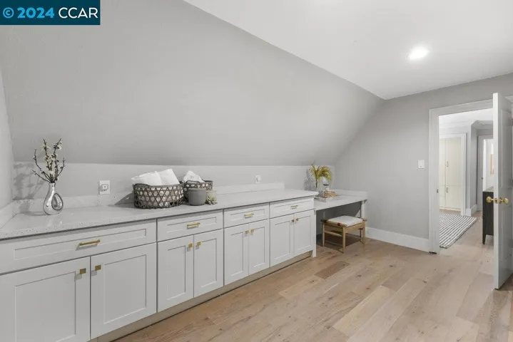 2316 Roundhill Dr, Alamo, California 94507