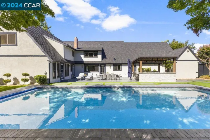2316 Roundhill Dr, Alamo, California 94507