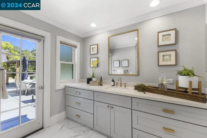 2316 Roundhill Dr, Alamo, California 94507
