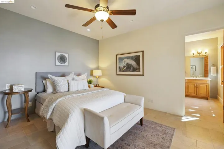 5824 Skyline Blvd, Oakland, California 94611