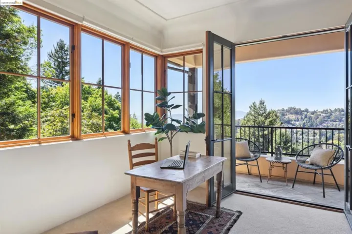 5824 Skyline Blvd, Oakland, California 94611