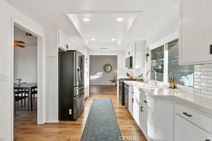 Kitchen to Family Room, Dining Room on left.