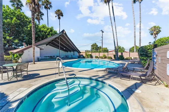Large Community Pool & Spa..
