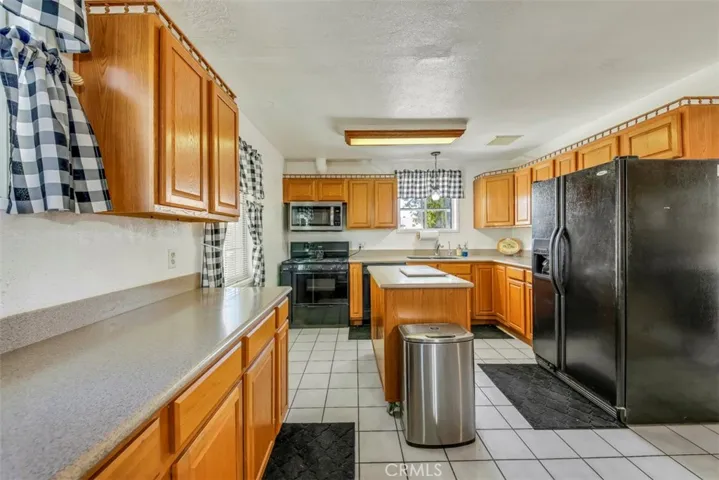 38633 Puerta Avenue, Palmdale, California 93550