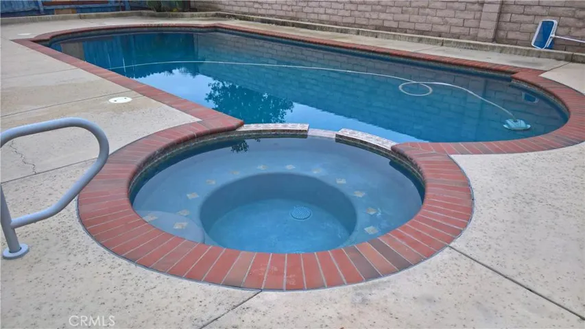 jacuzzi