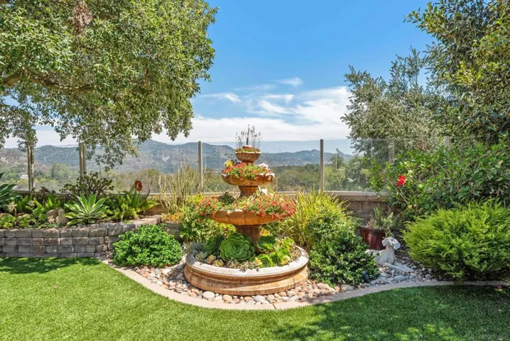 10629 Laurel Path, Escondido, California 92026