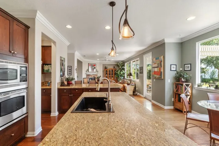 10629 Laurel Path, Escondido, California 92026