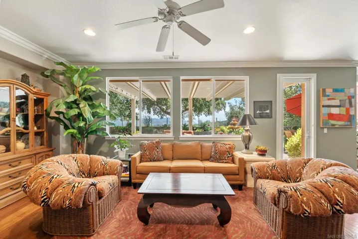 10629 Laurel Path, Escondido, California 92026