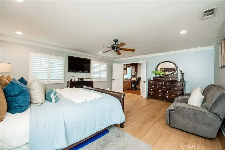 Over sized master bedroom