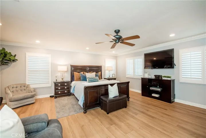 Double door entry to master bedroom