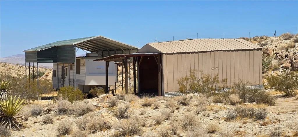 56457 Mesquite Road, Landers, California 92285