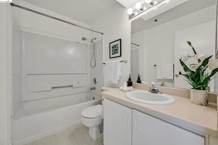 535 Pierce St 3202, Albany, California 94706