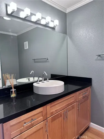 Hall Bathroom (current picture)