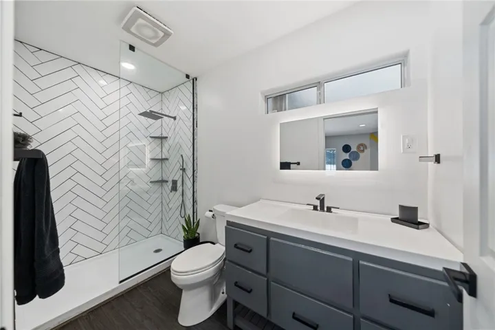 828 E Jefferson Avenue, Pomona, California 91767