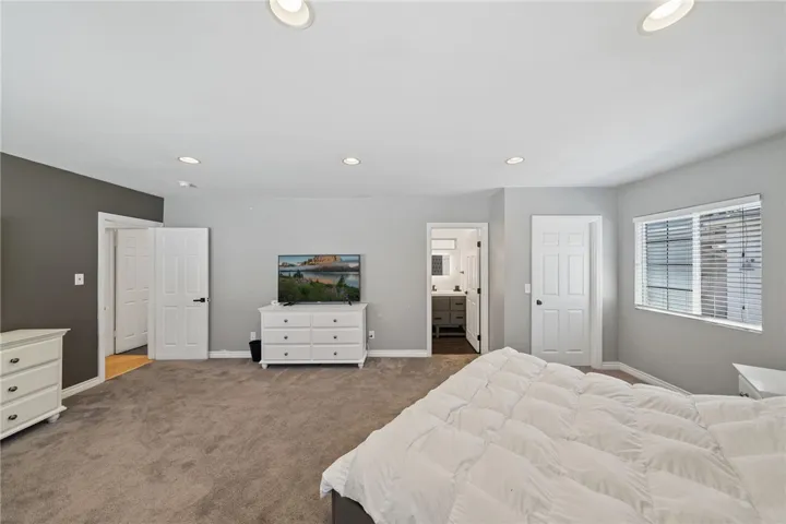828 E Jefferson Avenue, Pomona, California 91767
