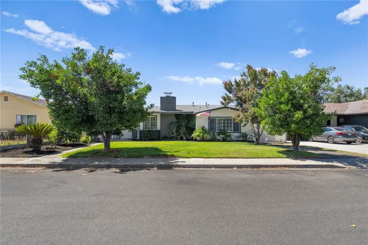 828 E Jefferson Avenue, Pomona, California 91767