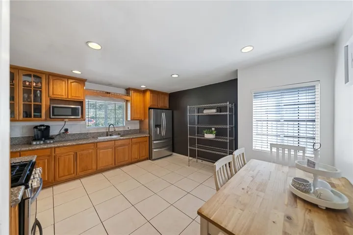 828 E Jefferson Avenue, Pomona, California 91767