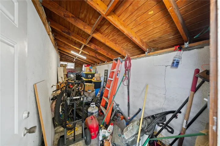828 E Jefferson Avenue, Pomona, California 91767