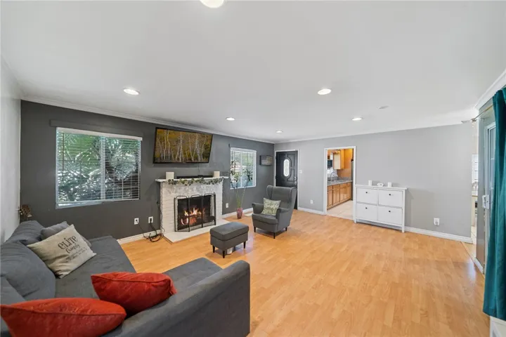 828 E Jefferson Avenue, Pomona, California 91767