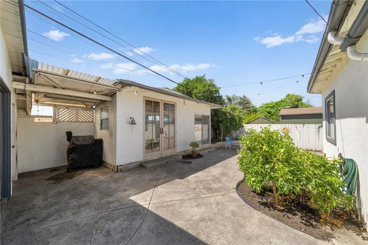 828 E Jefferson Avenue, Pomona, California 91767