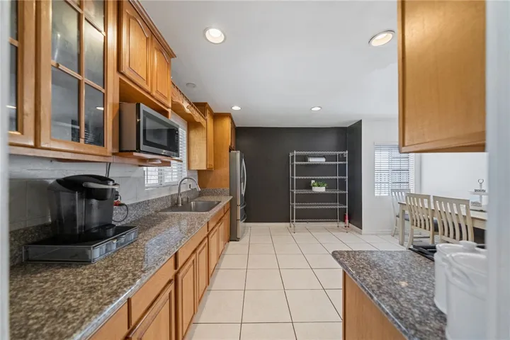 828 E Jefferson Avenue, Pomona, California 91767