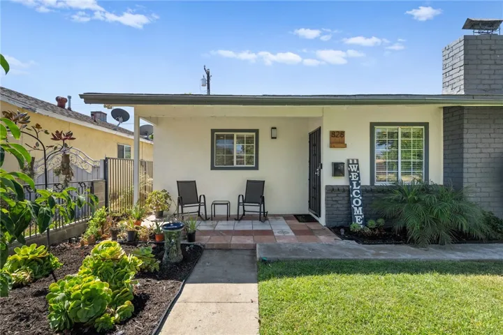 828 E Jefferson Avenue, Pomona, California 91767