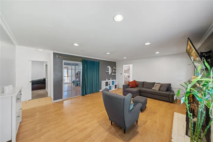 828 E Jefferson Avenue, Pomona, California 91767