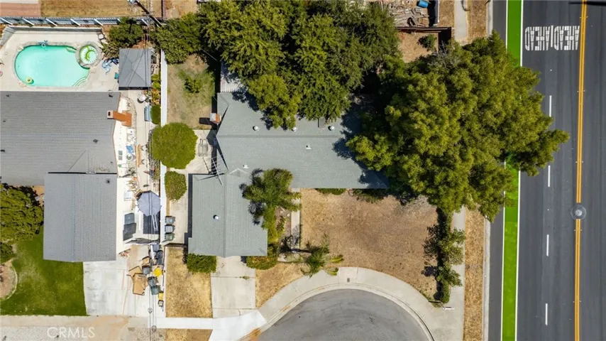10 Falcon Lane, Redlands, California 92374