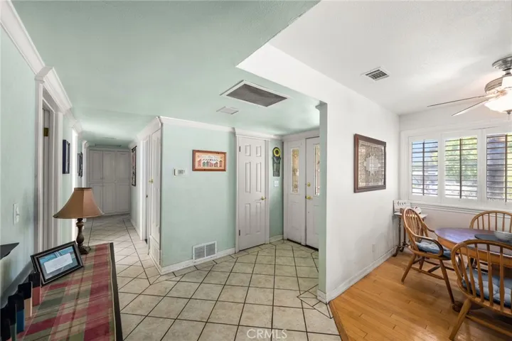 10 Falcon Lane, Redlands, California 92374