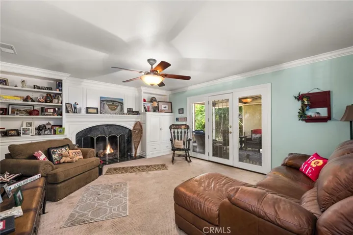 10 Falcon Lane, Redlands, California 92374