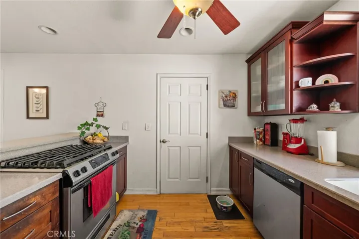 10 Falcon Lane, Redlands, California 92374