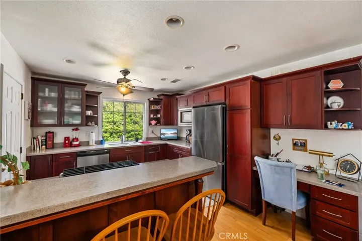 10 Falcon Lane, Redlands, California 92374