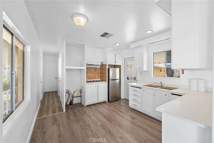 10745 Victoria 16, Whittier, California 90604