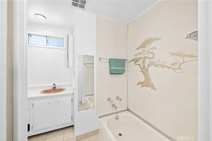 10745 Victoria 16, Whittier, California 90604
