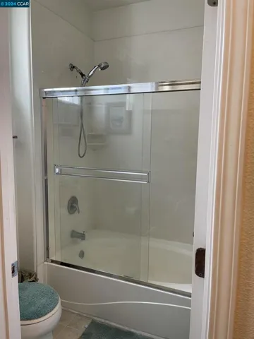 Master Room Bathroom