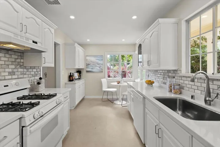 1657 Edgewood Drive, Palo Alto, California 94303