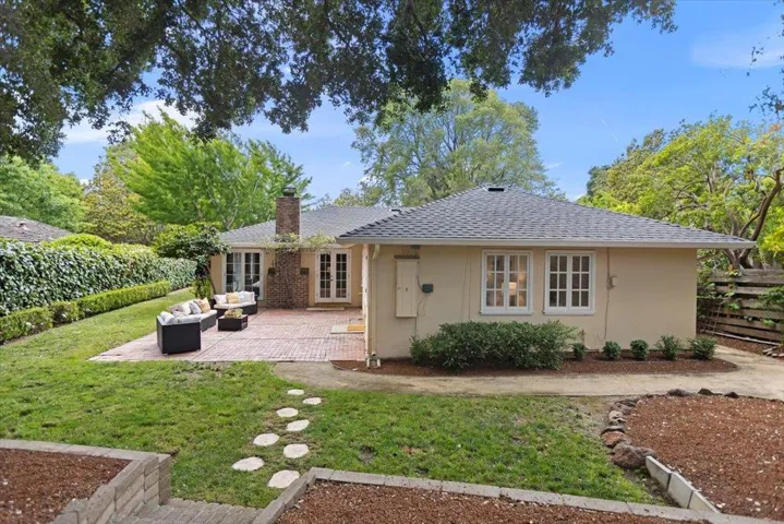 1657 Edgewood Drive, Palo Alto, California 94303