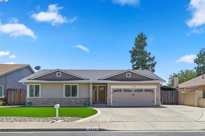UPDATED & MODERN EXTERIOR