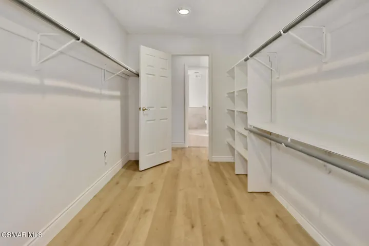 jPrimary Bedroom Suite11