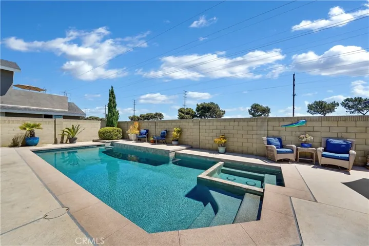 20732 Spindrift Lane, Huntington Beach, California 92646