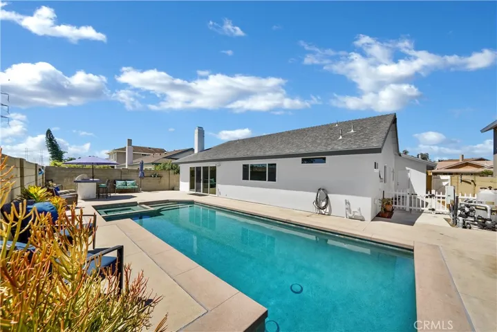 20732 Spindrift Lane, Huntington Beach, California 92646