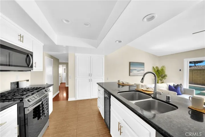 20732 Spindrift Lane, Huntington Beach, California 92646