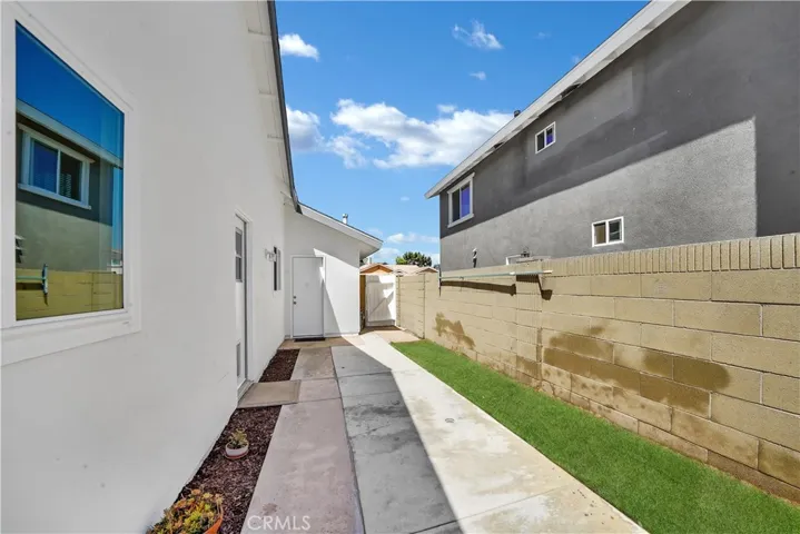 20732 Spindrift Lane, Huntington Beach, California 92646