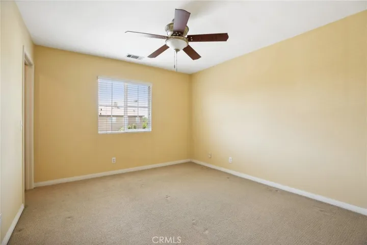 Bedroom 3 w/walk-in closet