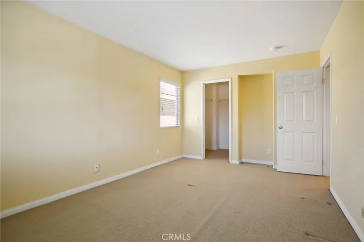 Bedroom 4 w/walk-in closet