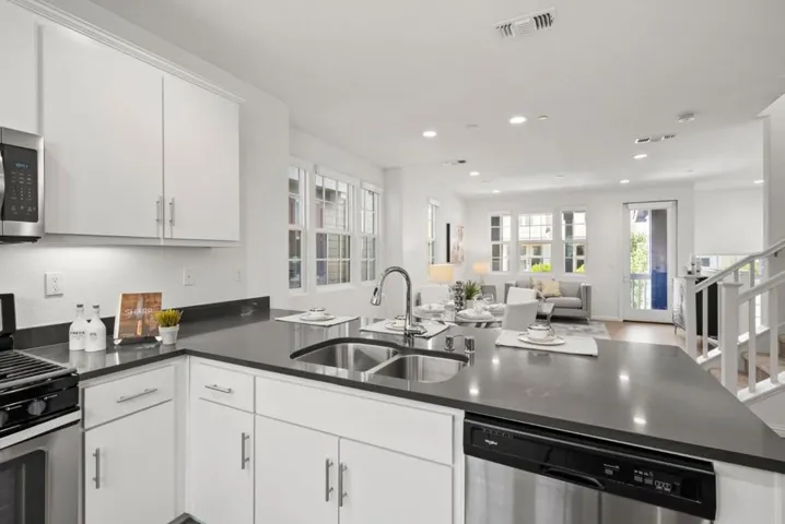 3116 Pyramid Way, Mountain View, California 94043