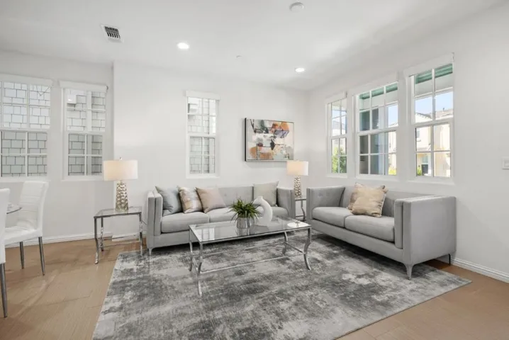 3116 Pyramid Way, Mountain View, California 94043