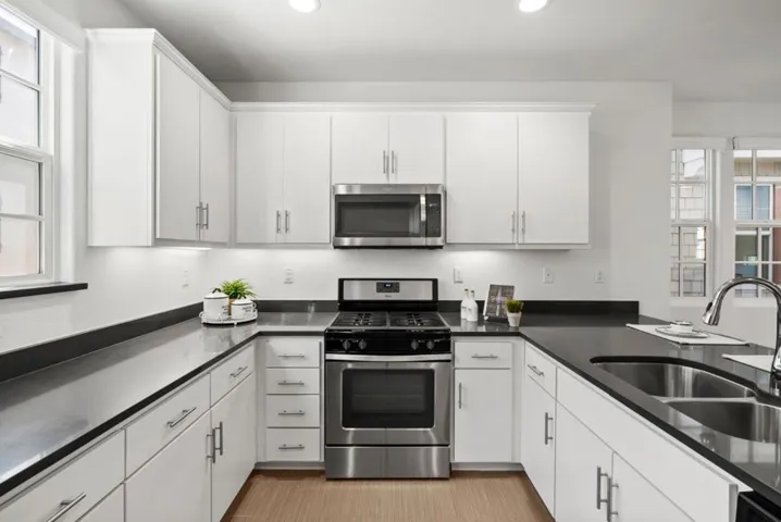 3116 Pyramid Way, Mountain View, California 94043